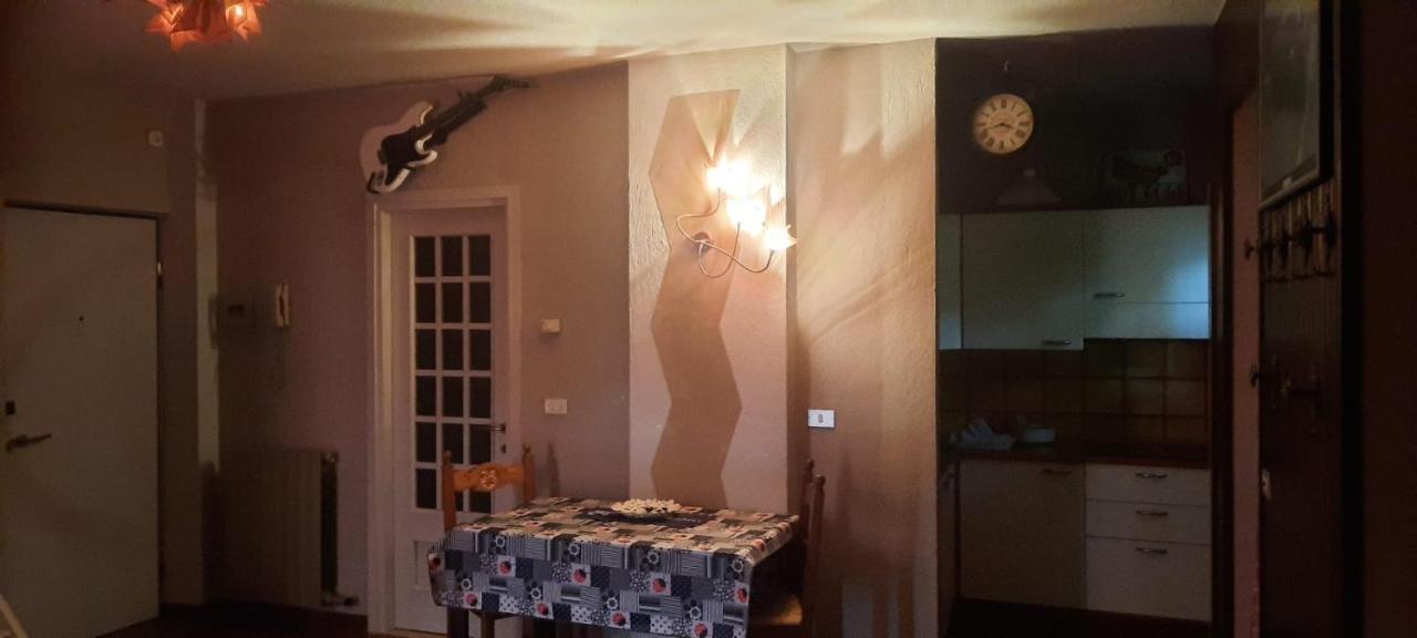 Le Chat Riant Fenis Exterior photo